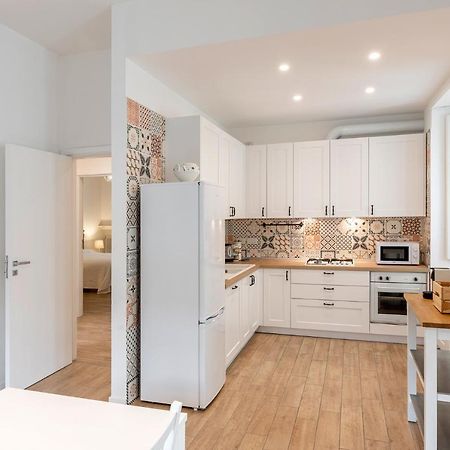 Starhost - Casa Guglielmo Apartment ซาแลร์โน ภายนอก รูปภาพ